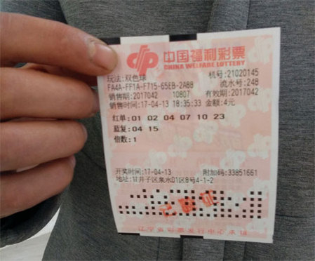 安迪;瑟金斯加盟电影《弗拉斯基》安迪;瑟金斯与汤姆;哈迪安东尼;巴克斯特安东尼奥;班德拉斯继续为靴猫配音，讲述发现猫自己对冒险的热情付出了代价：他已经用掉了九条生命中的八条，只剩下一条
